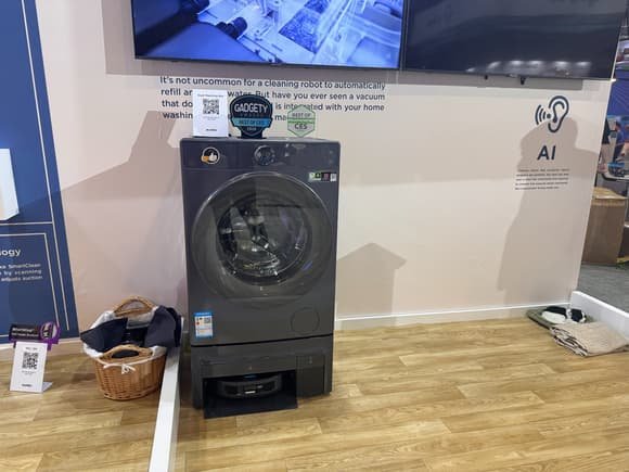 Eureka three-in-one cleaning INNOVATIONS CES Las Vegas 2024