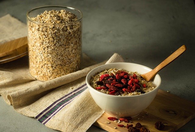 What is oatmeal?Superfood or just fattening food?