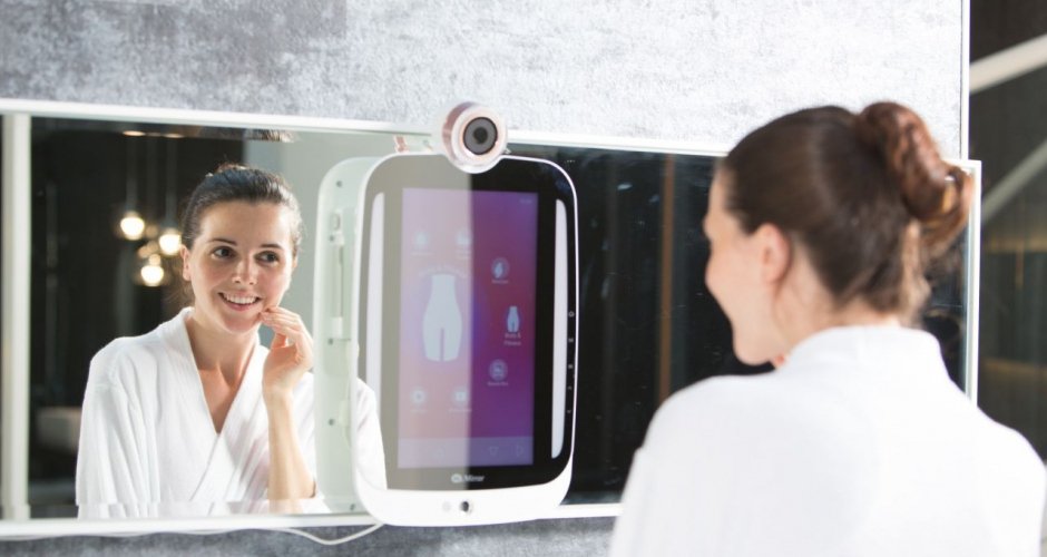 HiMirror, the first smart mirror connected to the service of women’s beauty