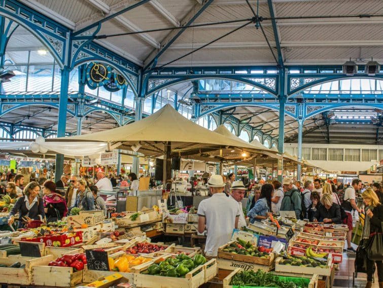 Halles de Dijon 的内部视图