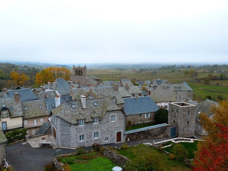 Saint-Urcize，参观 Aubrac 地区自然公园 Aubrac