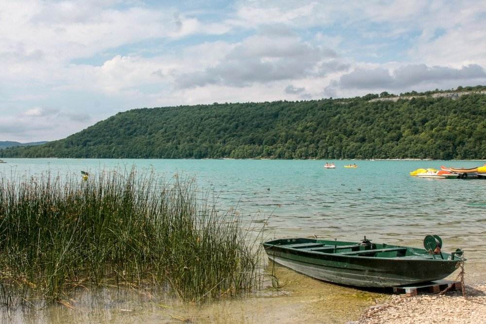 汝拉山脉最美丽的湖泊：Lac de Chalain