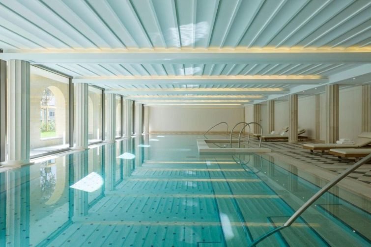 里昂最好的带泳池的酒店