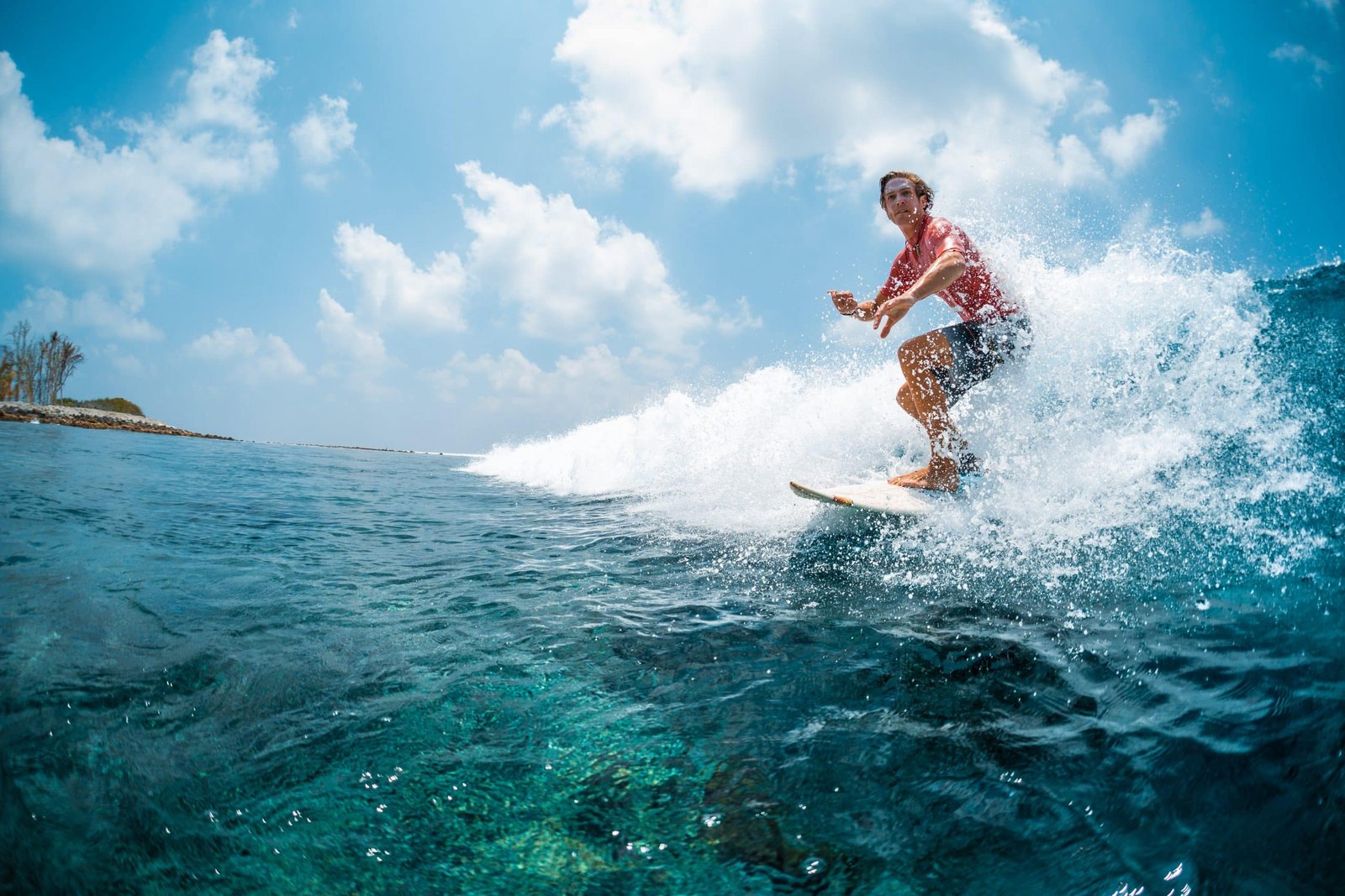 Poyo Surf Club du Moule 冲浪课程