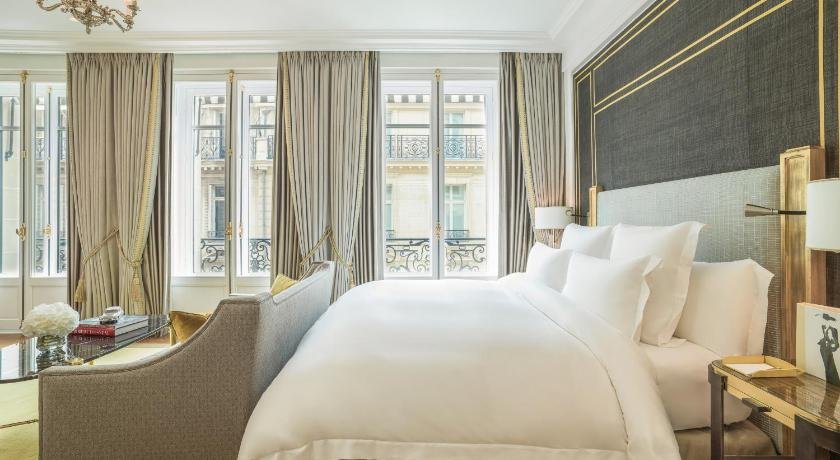 Hotel-de-Crillon-The-Best-Hotels-in-Paris-for-Families
