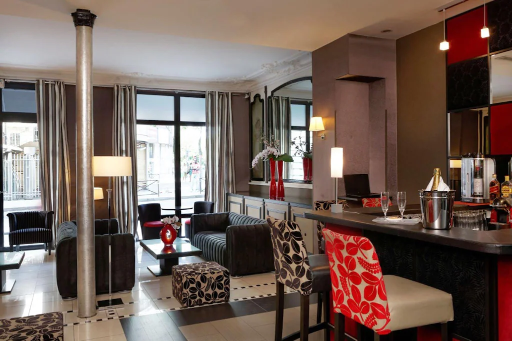 The-Best-Hotels-in-Paris-for-Families-Hotel-Eiffel-Seine