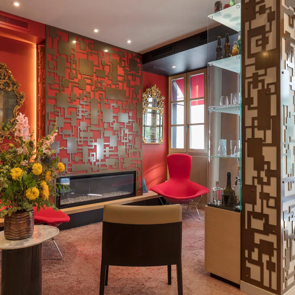 The-Best-Hotels-in-Paris-for-Families-Hotel-de-Lille