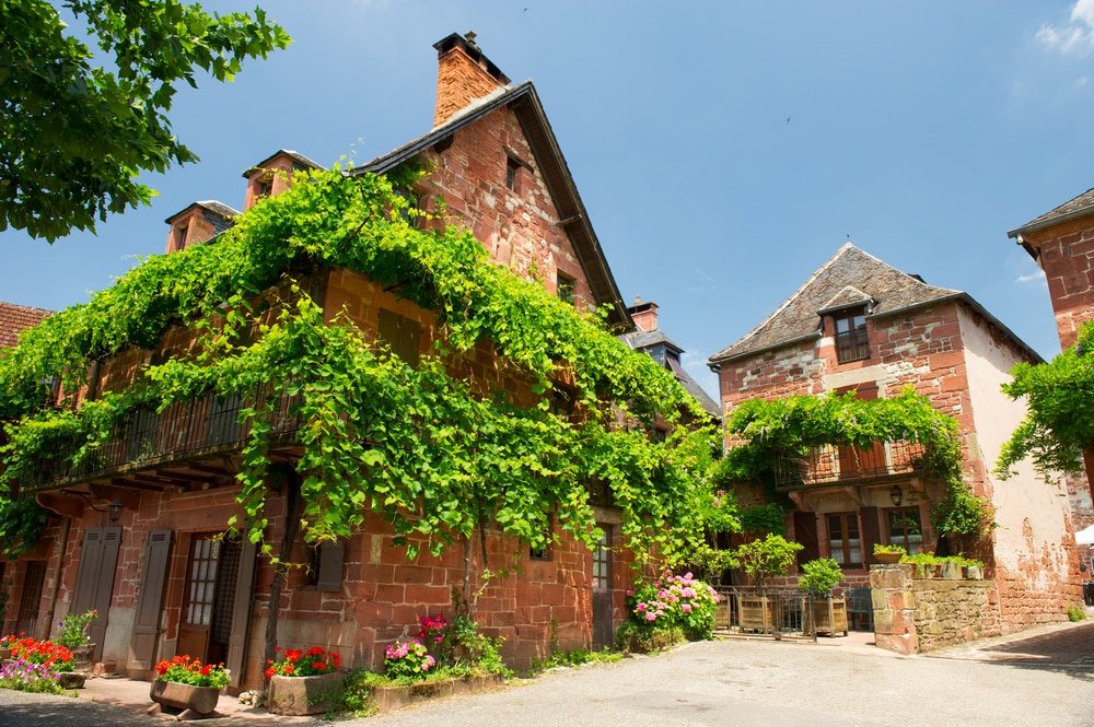 Collonges-la-Rouge, l'un des plus beaux villages médiévaux en France