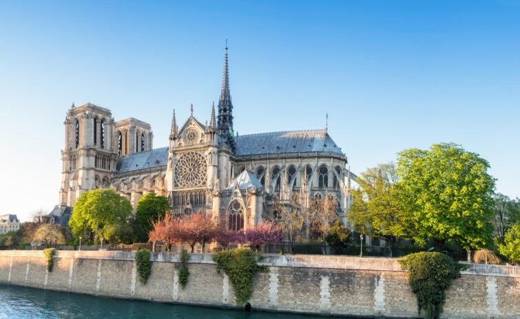 Cathedrale-Notre-Dame-de-Paris-The 10 Most Beautiful Walks to Explore Paris with Family
