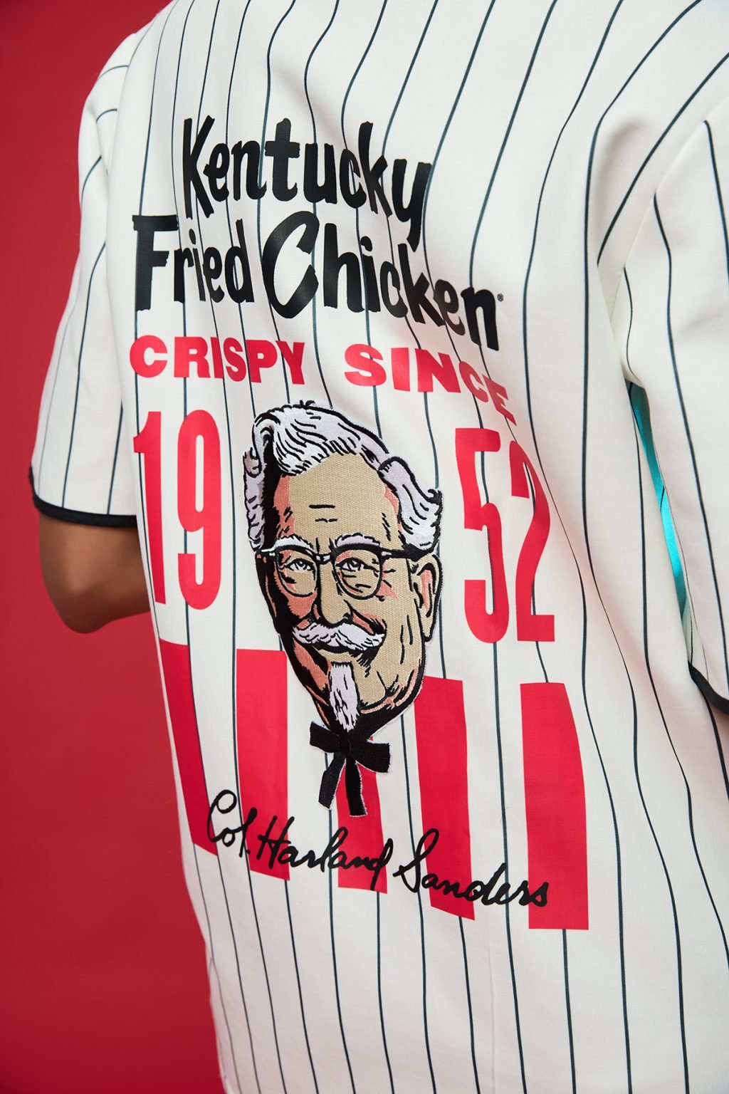 kfc 法国肯德基推出灵感来源20 世纪 50 年代的服装系列 上海哪家创意服务比较好 上海深圳最特色的营销设计创意服务